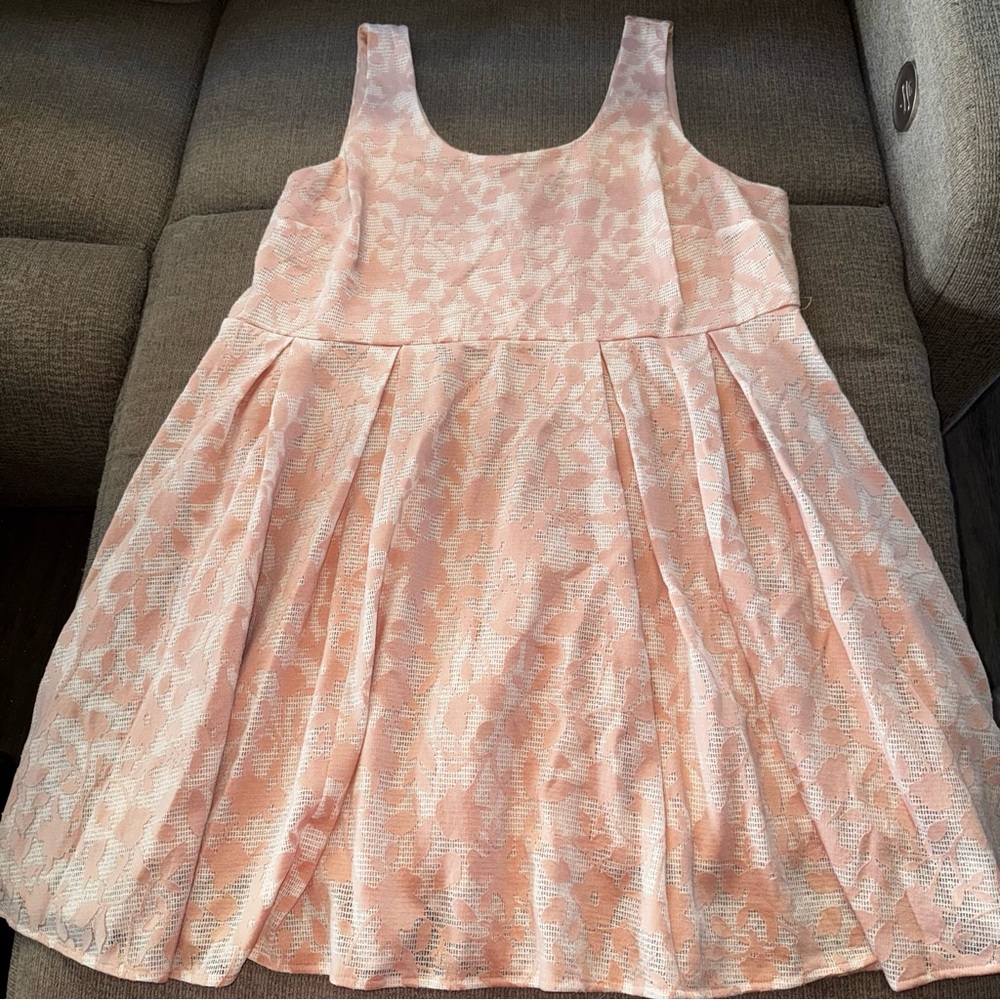 Torrid Dress Size 22 Pink White Floral Pleated Formal Spring Summer Very Pretty
